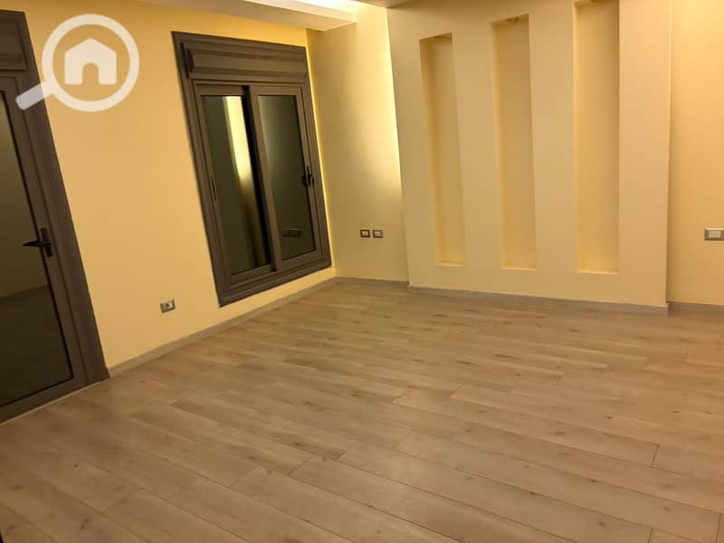 6 0e402827-f866-4bf6-9e11-8cd68a42034a. jpeg