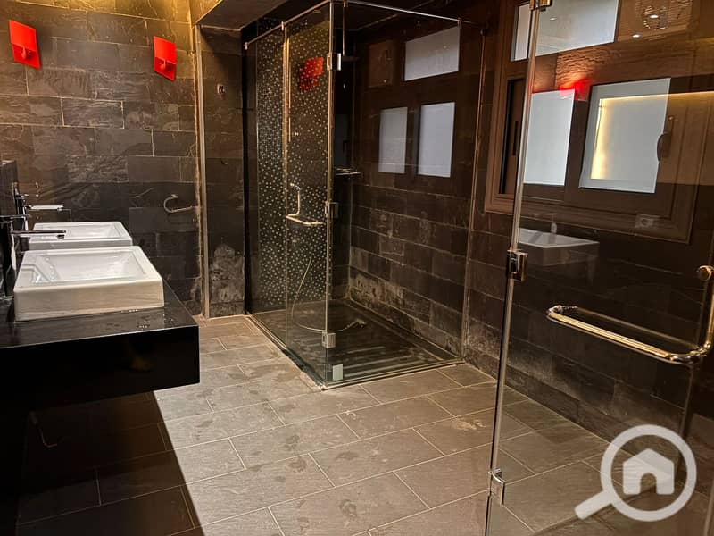 11 369645c9-8245-4dbe-b2dd-4bec6943e392. jpeg