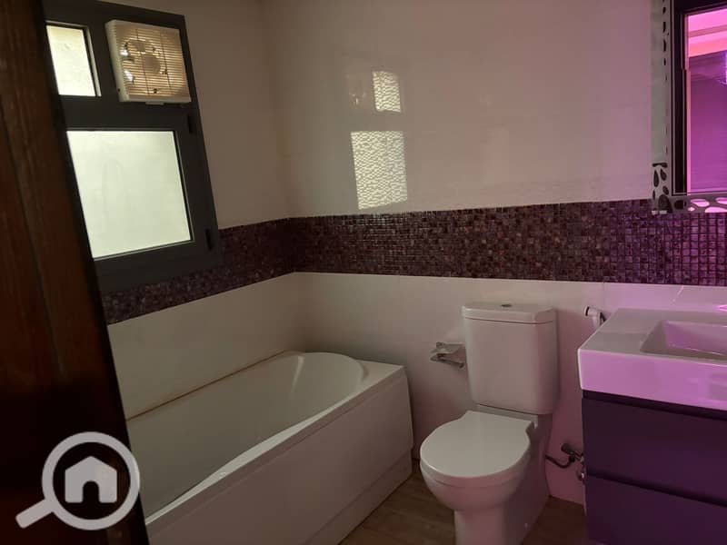 12 dee8dc8c-13a8-48d6-851d-21e75afc3cde. jpeg