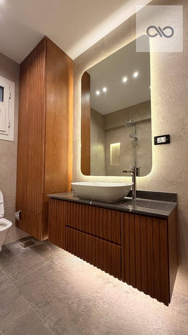 5 WhatsApp Image 2025-12-03 at 18.50. 50 (1). jpeg