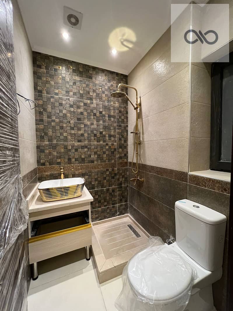 4 WhatsApp Image 2025-12-03 at 18.39. 12 (2). jpeg