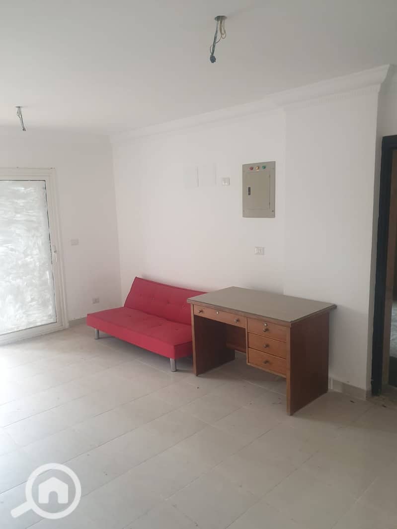 2 6daea638-1e4e-45d1-888e-f1d47a22e573. jpeg