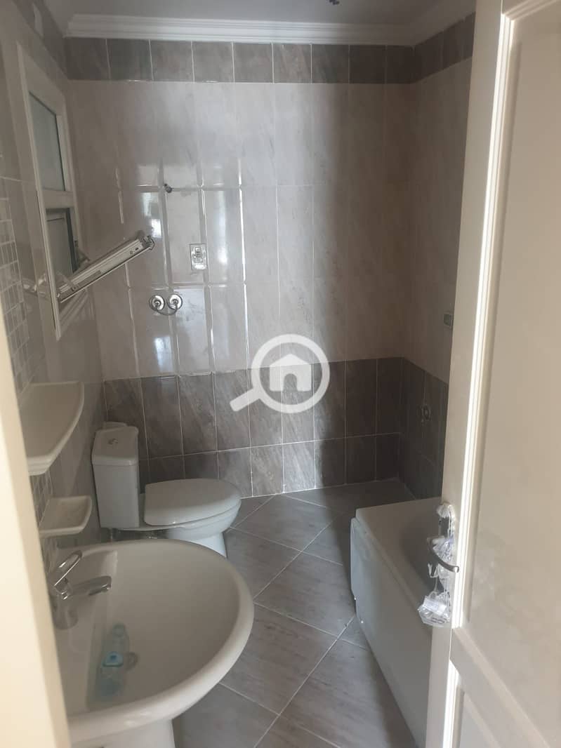 4 d6b2e8e1-3acb-4ee4-8bae-9776091c0e99. jpeg