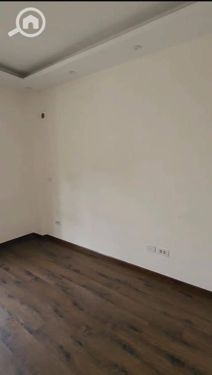 6 6e594674-1bdd-49e7-8509-ffb5089f9c2e. jpeg