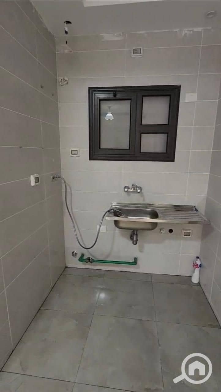 7 658685f1-53ae-4f88-87b3-72992e679c9b. jpeg