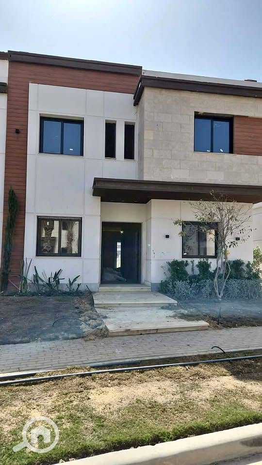 11 584544325_2311844975926821_7091733808840692224_n. jpg