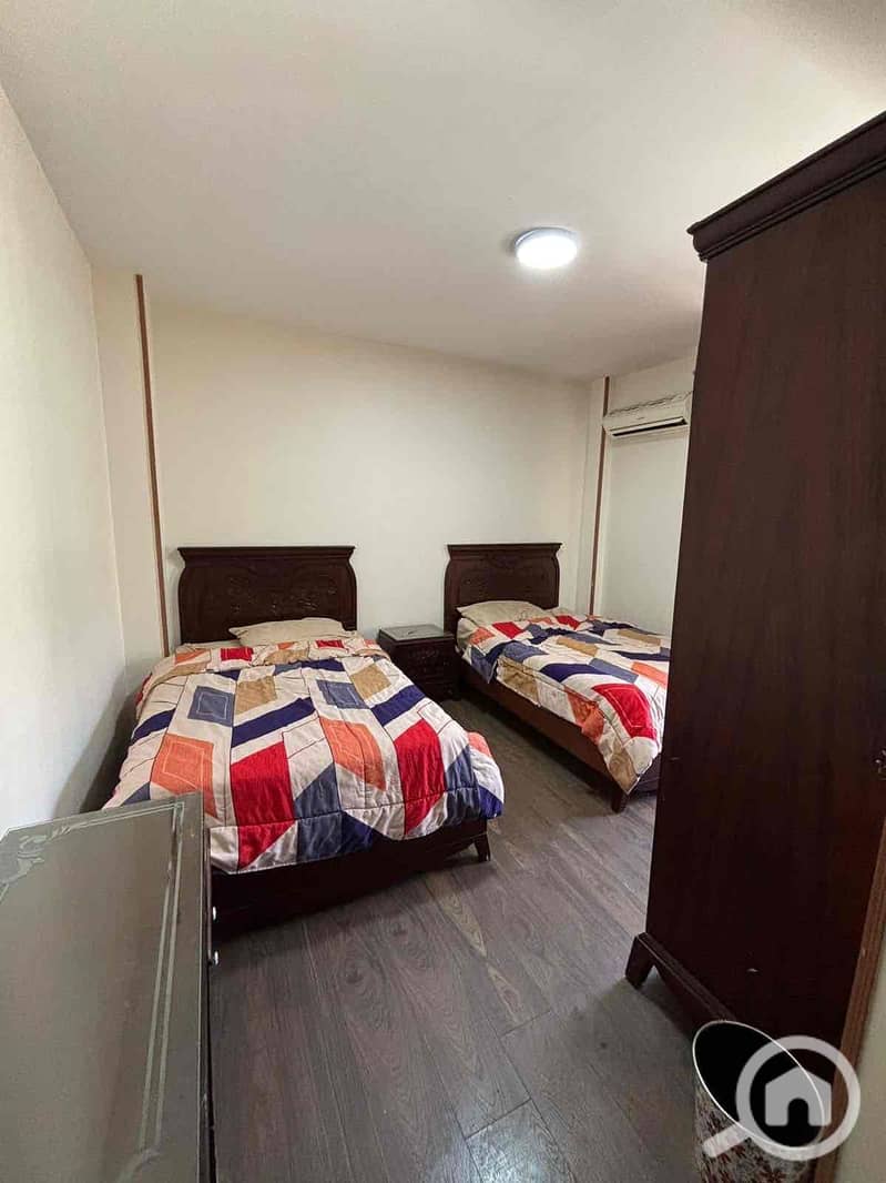 5 fc0ff9b5-37dd-418a-b03c-87c1e6e781f9. jpg