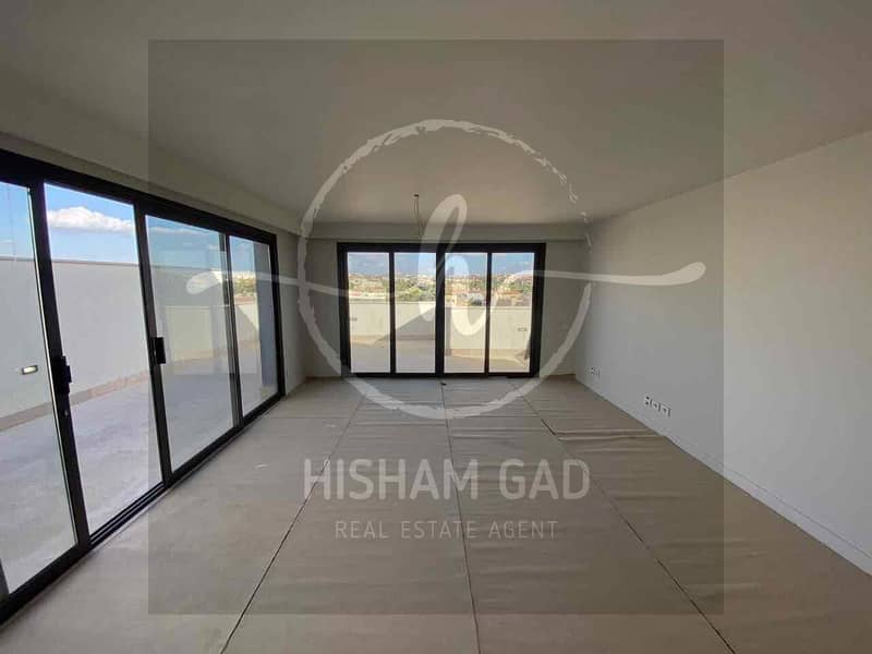 4 016ff2aa-3bb5-47cc-8b42-b8055526f9df. jpg