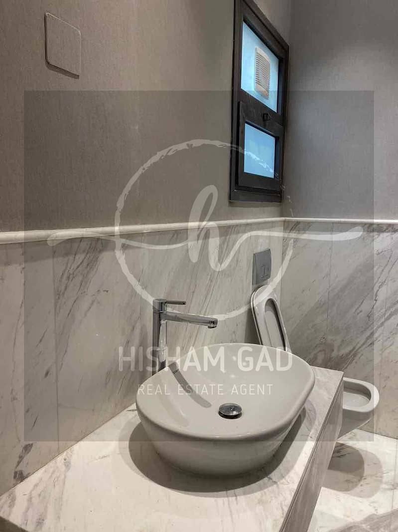 5 68d005b9-1f06-4f73-a368-4e4fecd97fc5. jpg