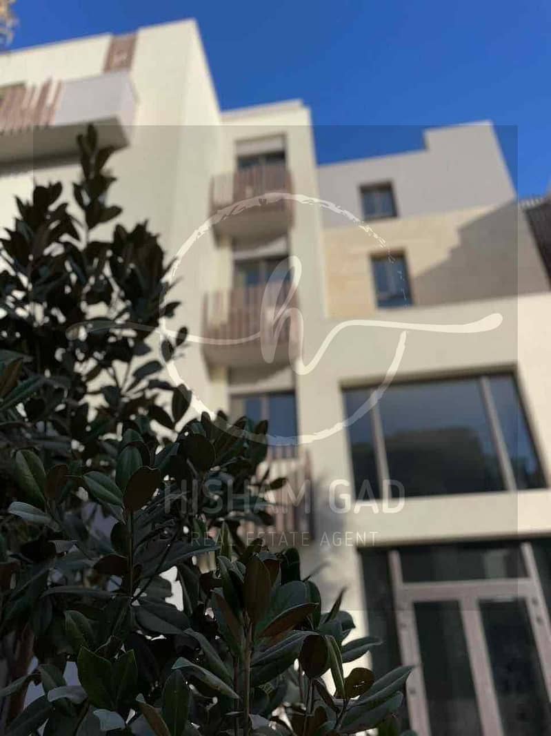 8 aae6d27e-3608-42f4-a5d1-d072267dfdc4. jpg