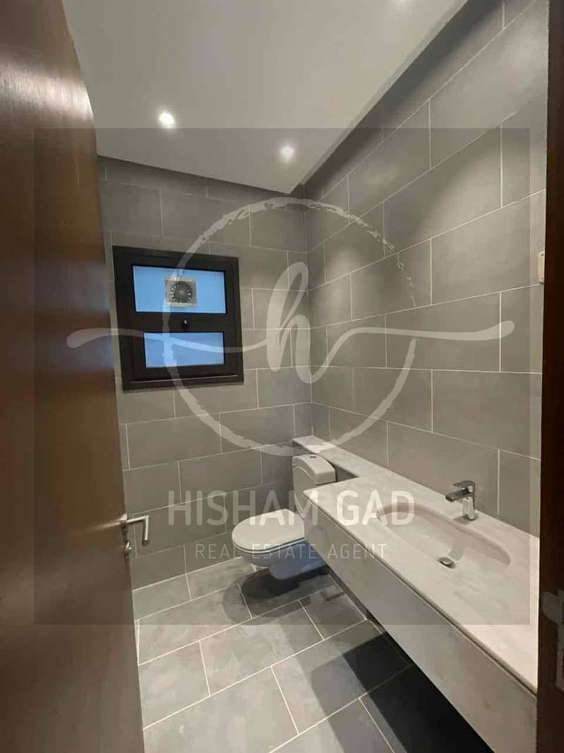 10 96b4e410-cf46-4107-906e-fbf6278ea428. jpg