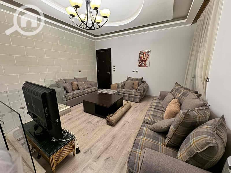 4 7ca73779-b19f-4f0f-8e66-f8b1a88f4d57. jpg