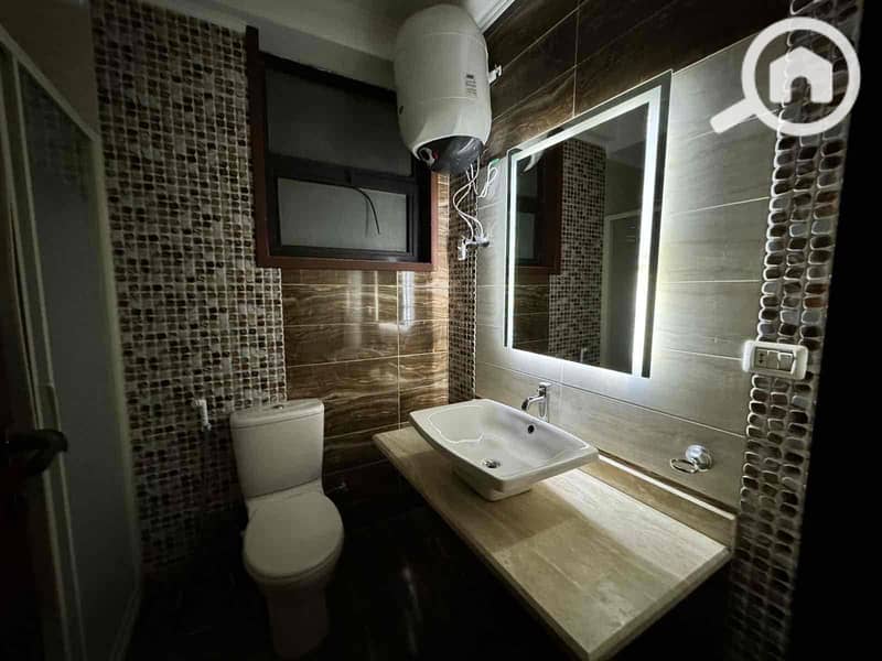 13 38004433-c511-4ea4-8b25-10476b5446c3. jpg