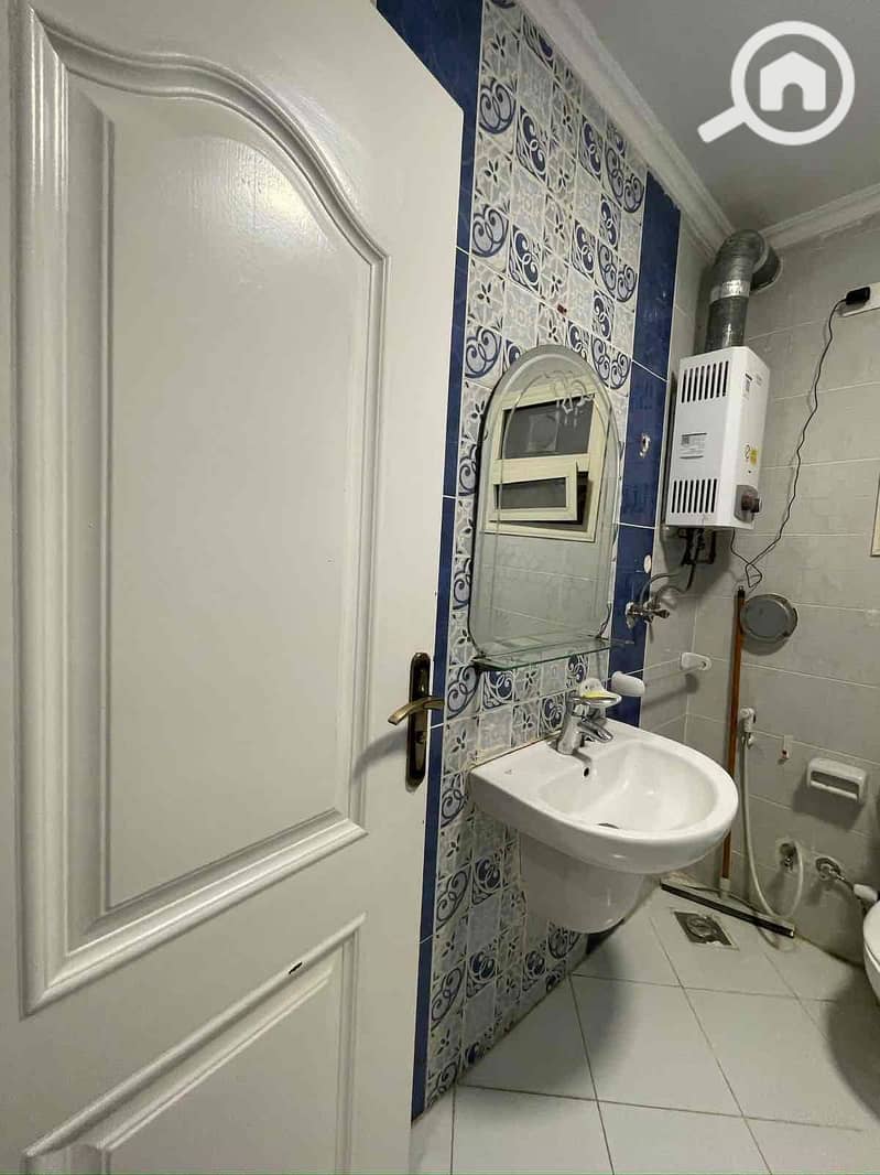 5 fee83be1-9c59-4ccf-b470-e3fbdfb80c88. jpg