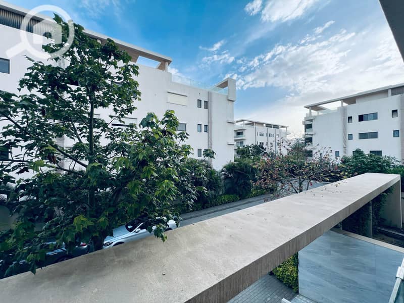 5 1bde5a5b-6f8b-4077-ac5a-34a96313359b. jpg