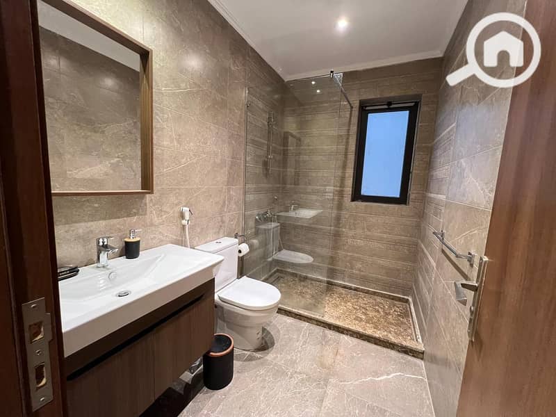 9 9d3c7f8d-7433-47d4-8841-78cead6b10e7. jpg