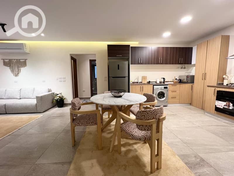 10 355ec17d-68ad-4ec8-80d9-5fd59ec08b7e. jpg