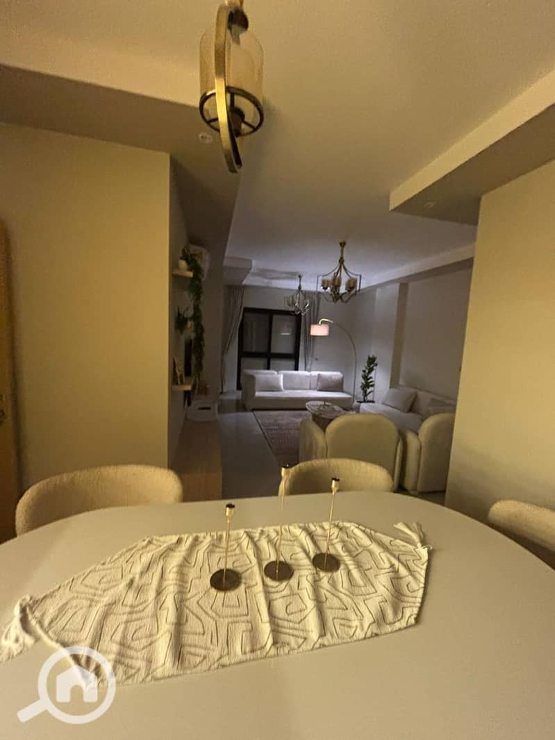 8 82e194fe-8498-43dc-9697-ce375857fe97. jpg