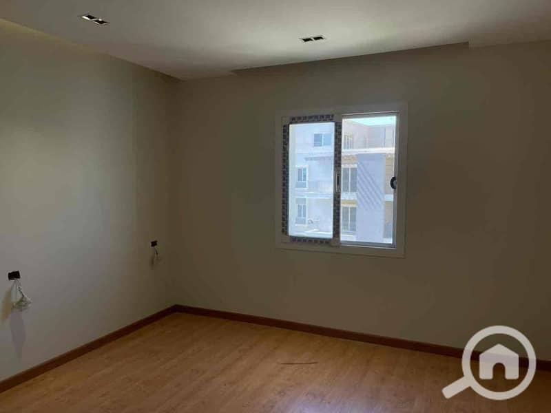 4 5baad46f-a934-4fe6-a1dc-113cc12ad27c. jpg