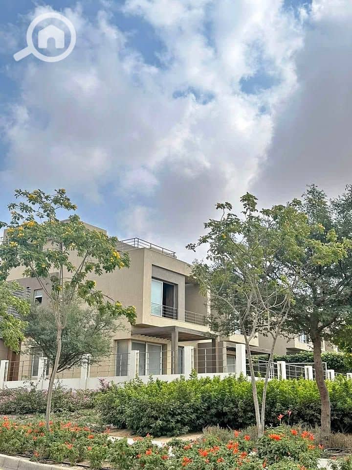 8 571268850_1874768643468033_2974216601019459817_n. jpg