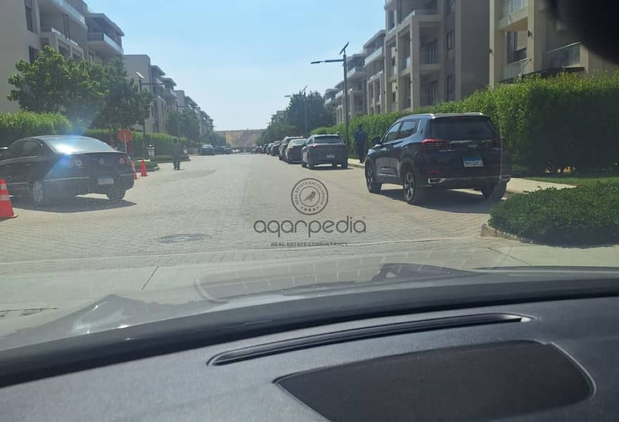 3 921bf3e3-871d-47ab-b24e-71e6c0880832. jpg