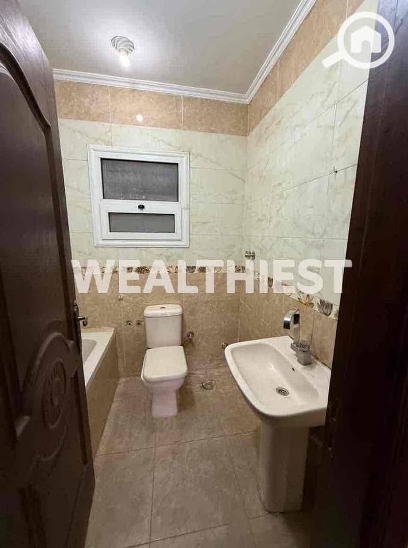 12 8bdf8a35-b12f-4fb3-a043-2a57840e202f. jpg