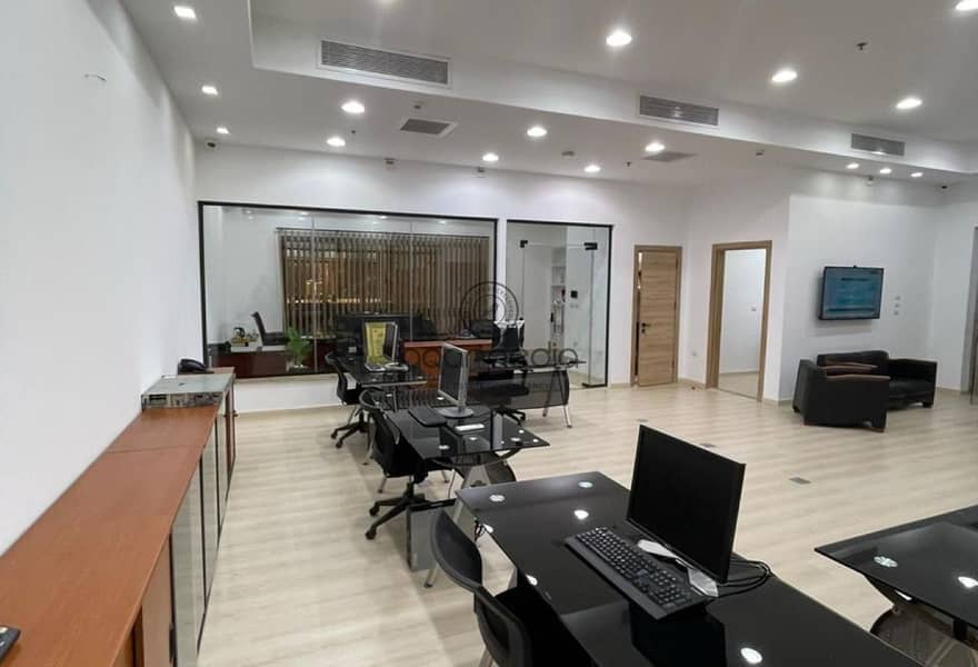 4 20d1e6e5-5b2f-4de1-8f02-c290cdbf8153. jpg