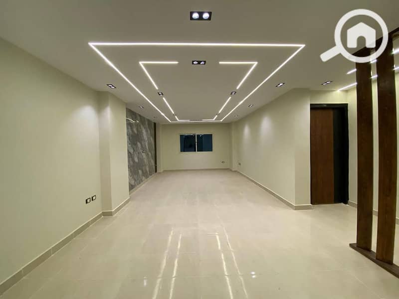 2 WhatsApp Image 2025-10-26 at 14.56. 08 (1). jpeg