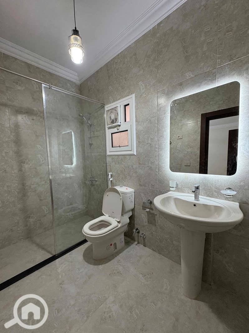 10 9d8854aa-db67-4831-b7ca-c7999bf89da1. jpg