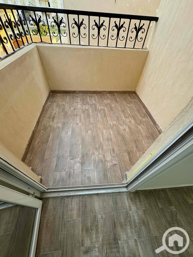 11 d799ad4e-4b0d-4428-8be2-691917d3d4f5. jpg