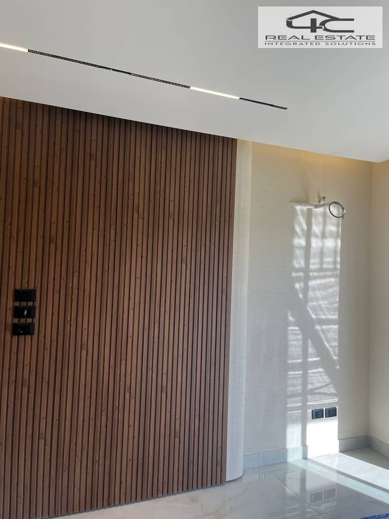 10 WhatsApp Image 2025-12-01 at 11.10. 08 PM. jpeg