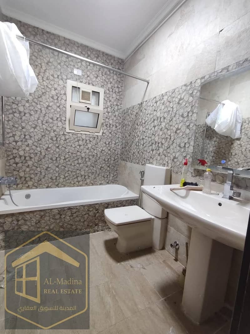 9 WhatsApp Image 2025-12-03 at 14.20. 16. jpeg