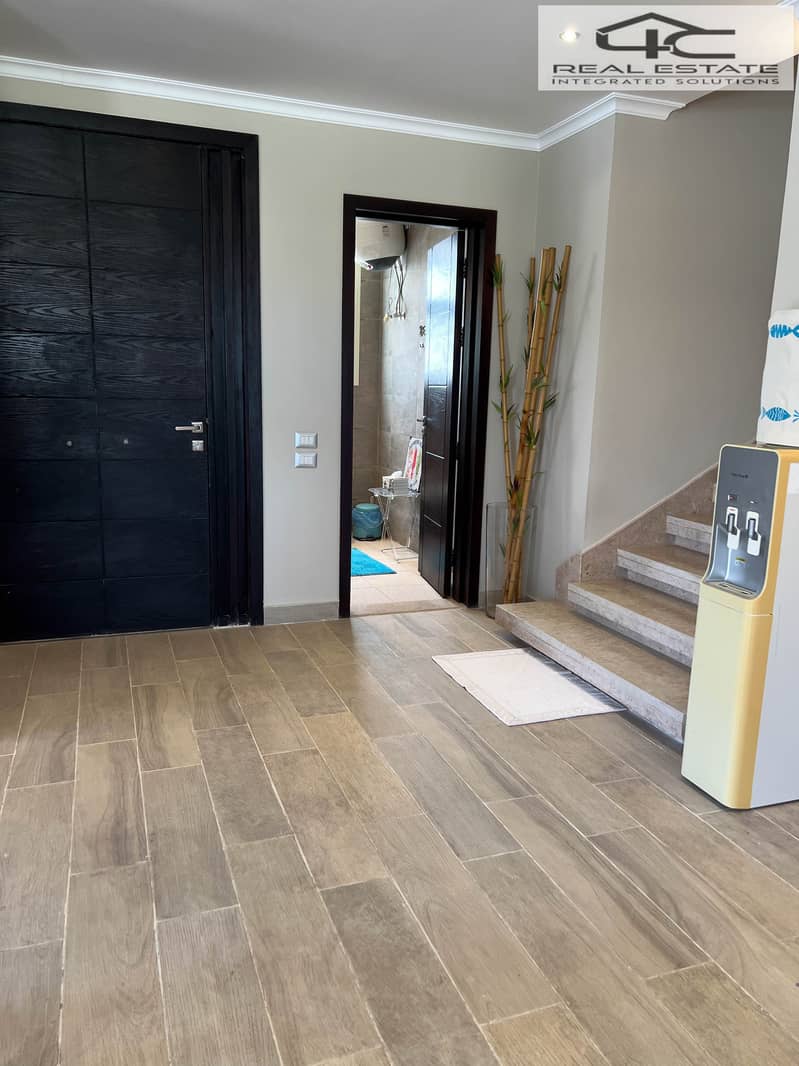 7 2025_07_01_05_00_IMG_8093. jpg