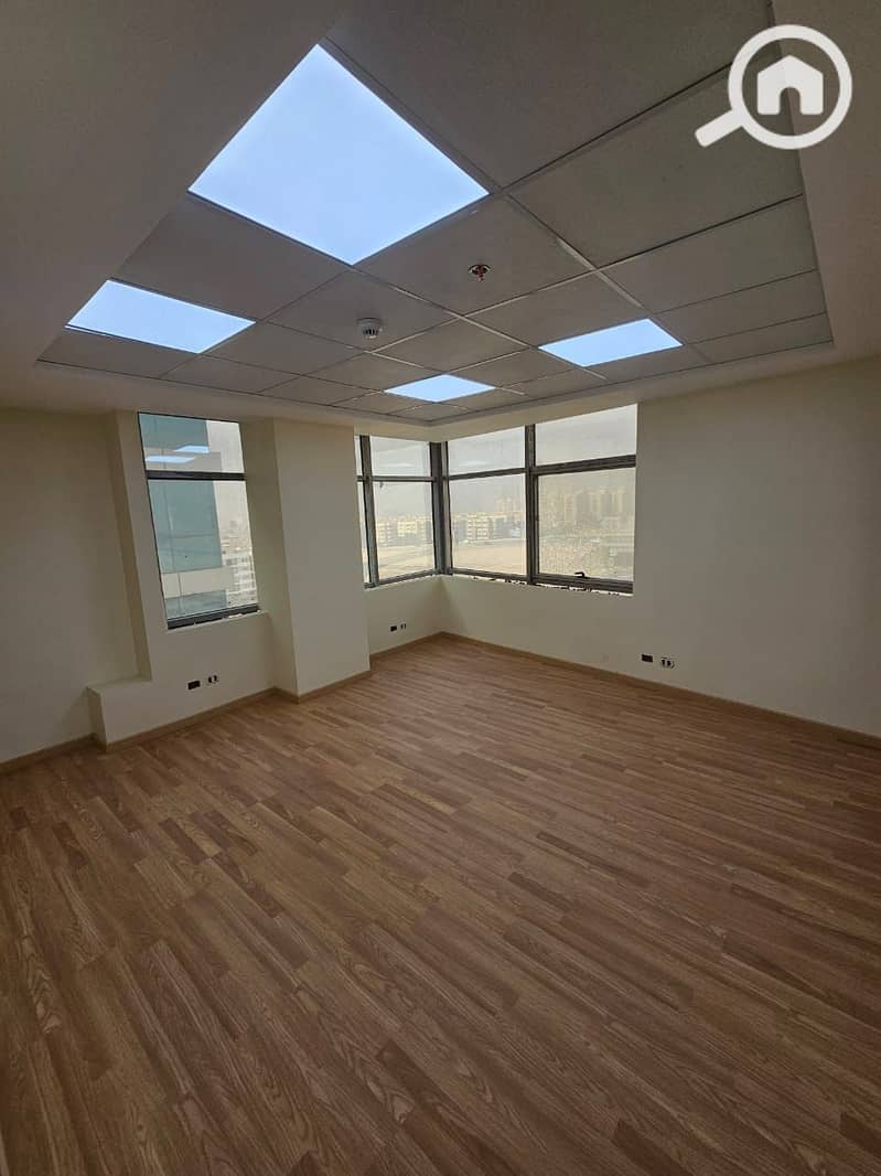 17 WhatsApp Image 2025-11-25 at 8.11. 19 PM (1). jpeg