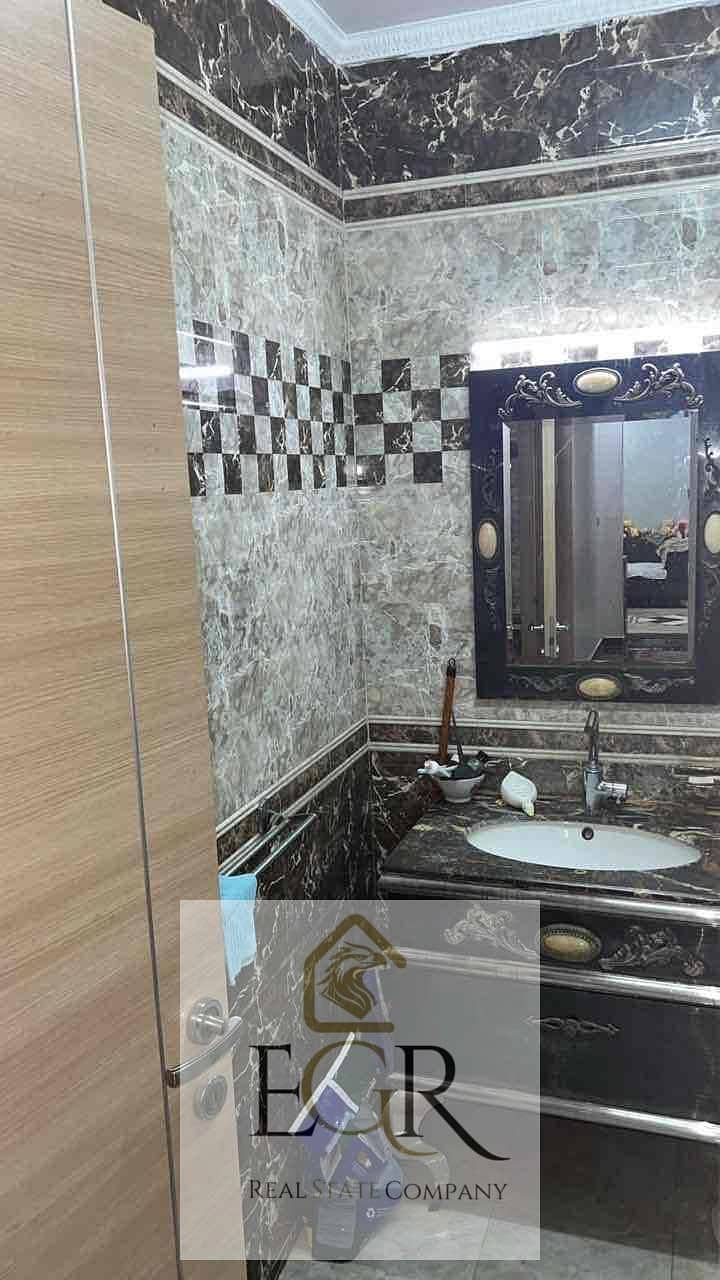 4 846720ff-ce8f-47d8-8435-fefce05be6b9. jpg