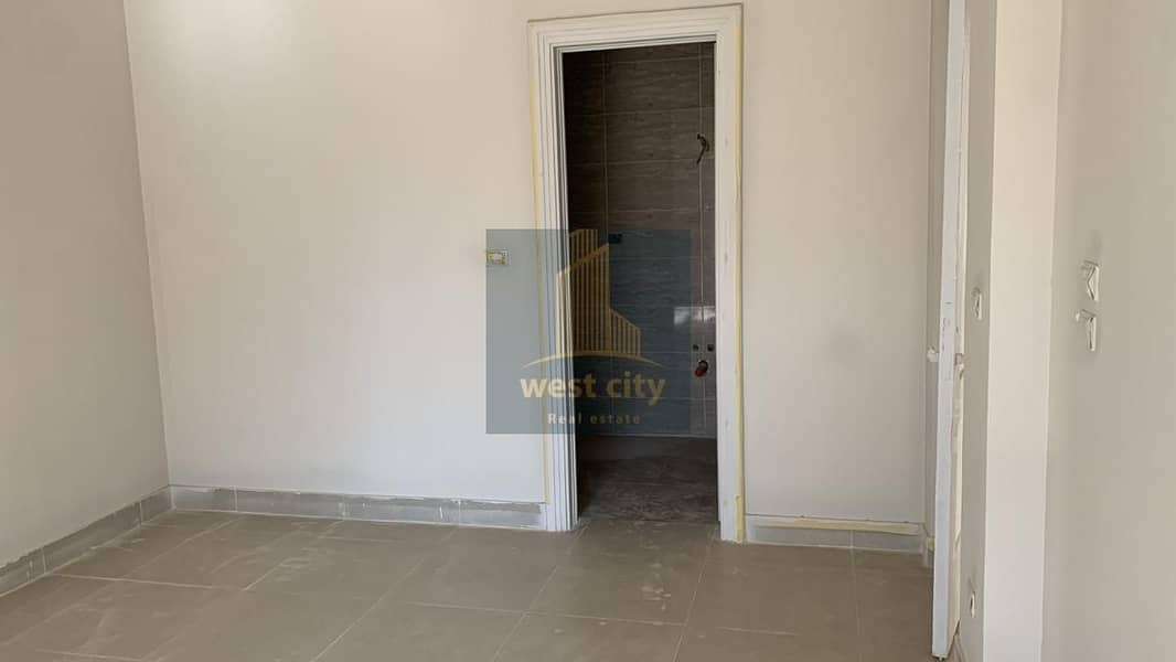 5 WhatsApp Image 2025-12-01 at 8.25. 59 PM(2). jpeg