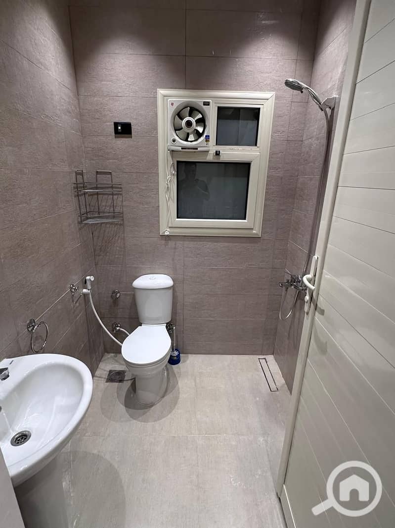 6 WhatsApp Image 2025-12-01 at 12.24. 58 PM (2). jpeg