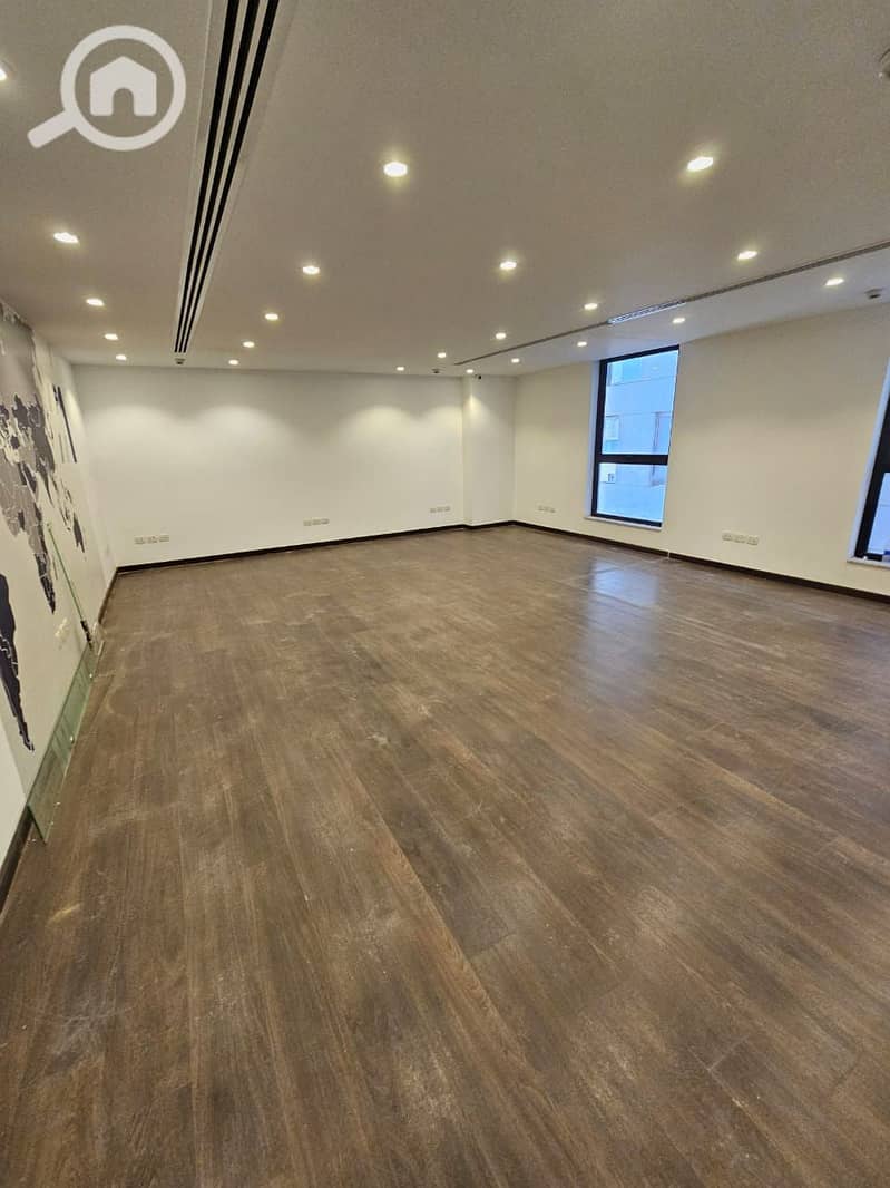 2 WhatsApp Image 2025-11-04 at 11.27. 44 PM (1). jpeg