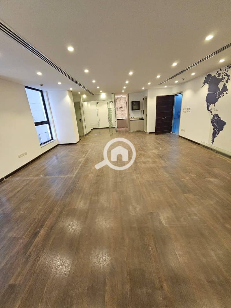 6 WhatsApp Image 2025-11-04 at 11.27. 43 PM (3). jpeg