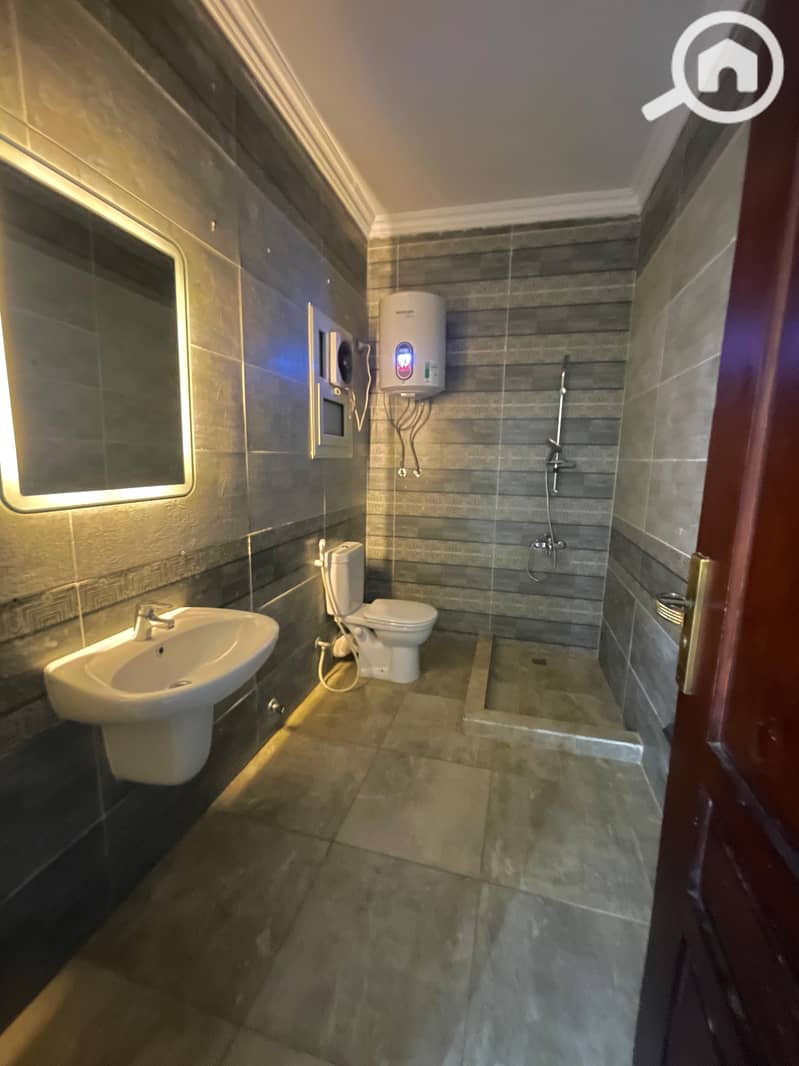 7 WhatsApp Image 2025-11-29 at 2.18. 07 PM (2). jpeg