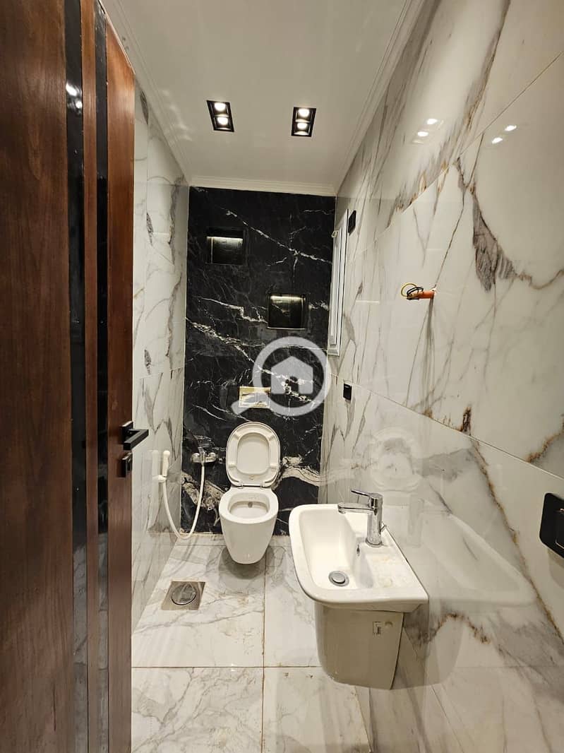 5 WhatsApp Image 2025-11-29 at 3.15. 35 PM (1). jpeg