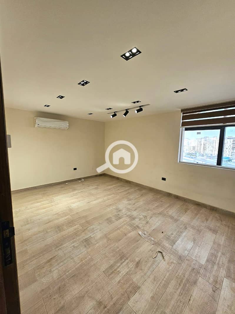 10 WhatsApp Image 2025-11-29 at 3.15. 33 PM. jpeg