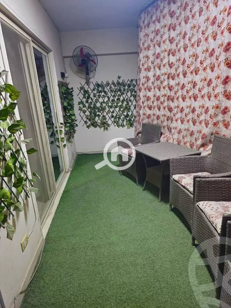 4 9a38cb47-4634-48c1-9b21-b39d808f44df. jpg