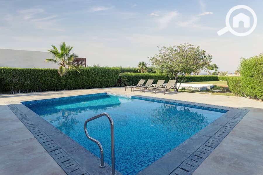 3 dce47d83-ff9f-4b87-8cd6-e77512ad38f0. jpg