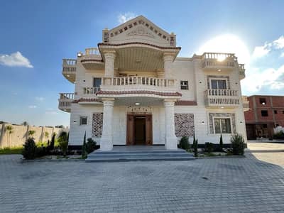 6 Bedroom Villa for Sale in 6th of October, Giza - مدينة سفنكس الجديدة