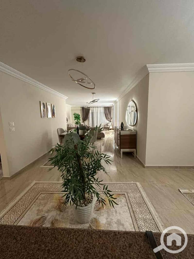 15 04e4b2de-6f0e-46b6-88fc-e39796b4a02d. jpg