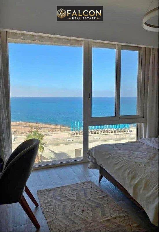 5 photo_5834875228562508559_x. jpg