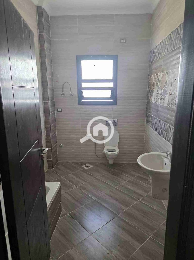 FB_IMG_1758857690171. jpg FB_IMG_1758857690171. jpg