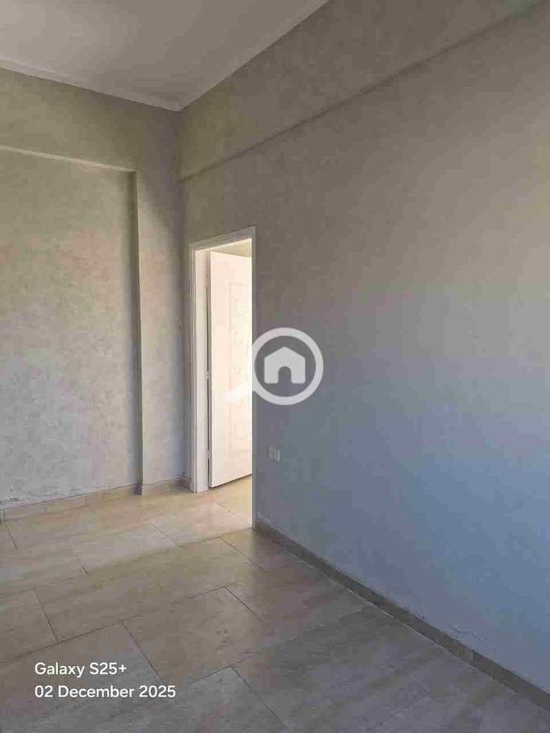 1000455591. jpg 1000455591. jpg