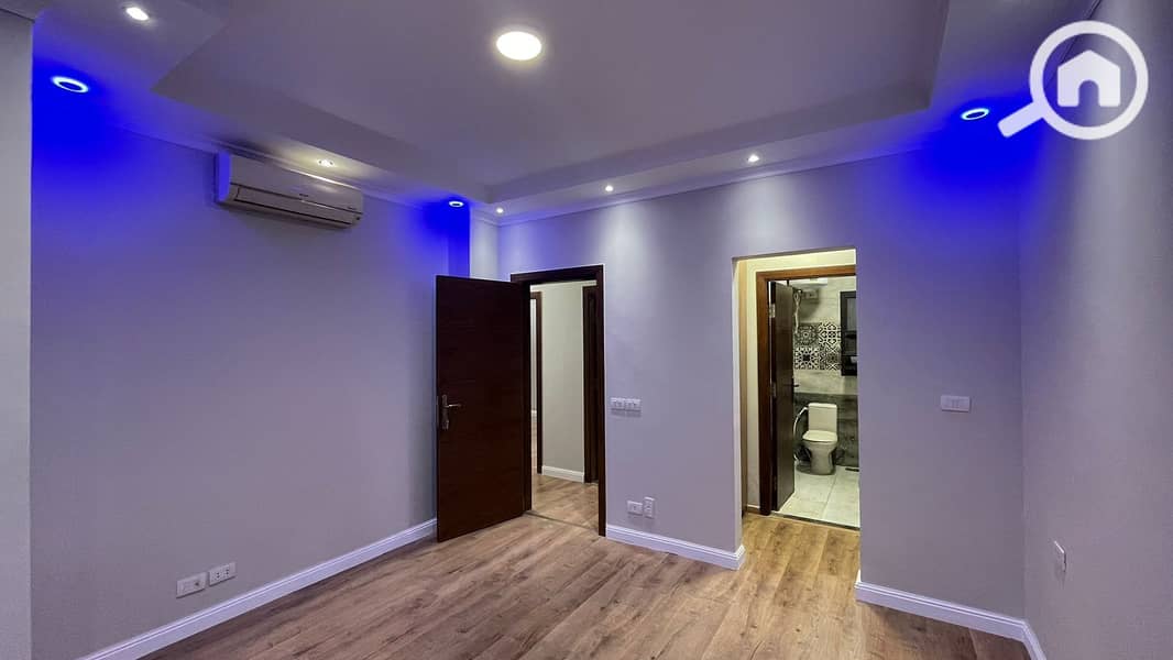 24 WhatsApp Image 2025-12-01 at 23.36. 45. jpeg